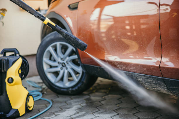 Best Sidewalk Pressure Washing  in Winthrop, IA